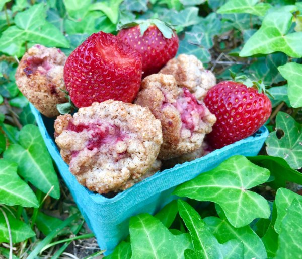 strawberry mini muffins