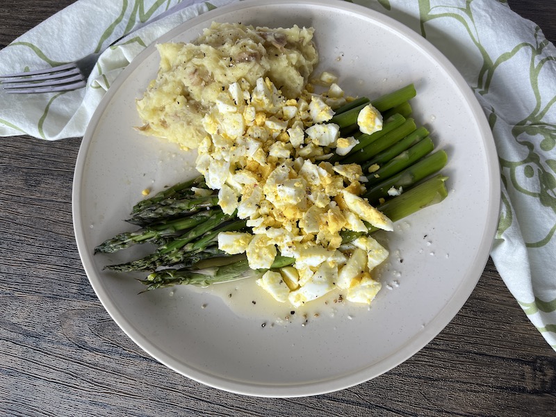 green asparagus flemish style